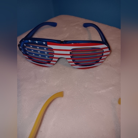 Kids Sunglasses Lot of 3 Pre-owned - Picture 4 of 6